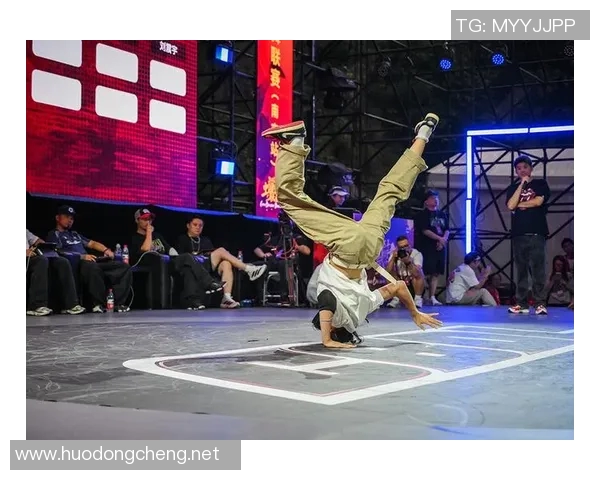 南京街舞队在滑板精英赛中的灵活性表现分析与点评 南京街舞队在滑板精英赛中的灵活性表现分析与点评